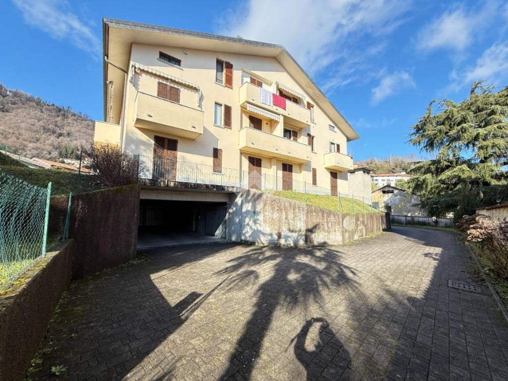Appartamento a Airuno in Via S. Francesco, 4 - Foto 3