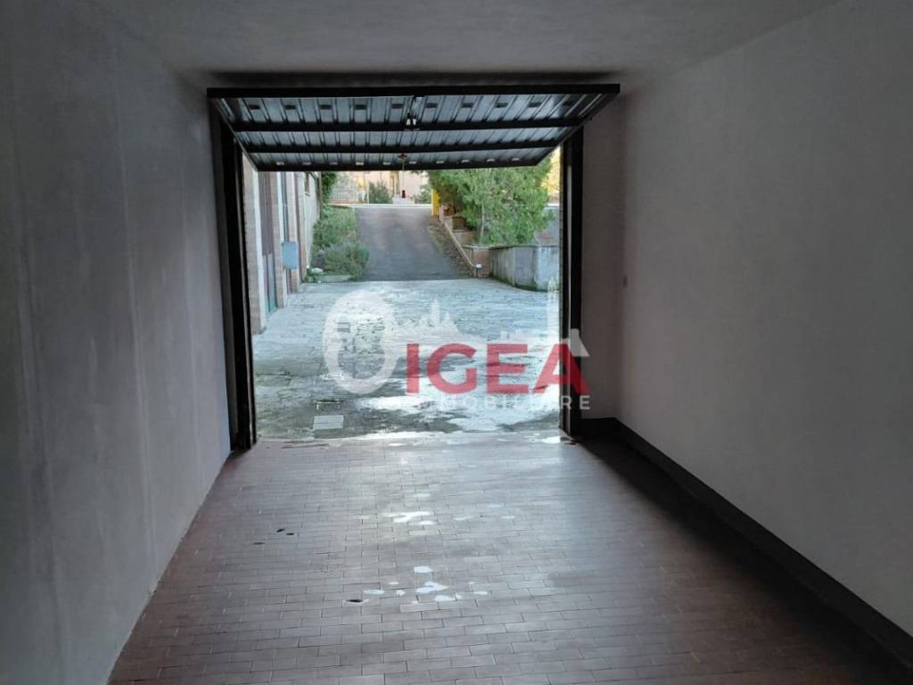 Box / garage a Monteriggioni in Belverde, Via Val D'Aosta - Foto 4