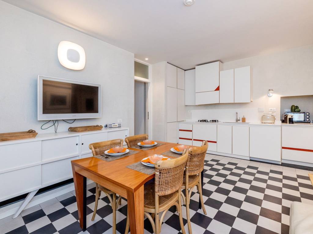 Appartamento a Finale ligure in Via del Municipio, 15 - Foto 4