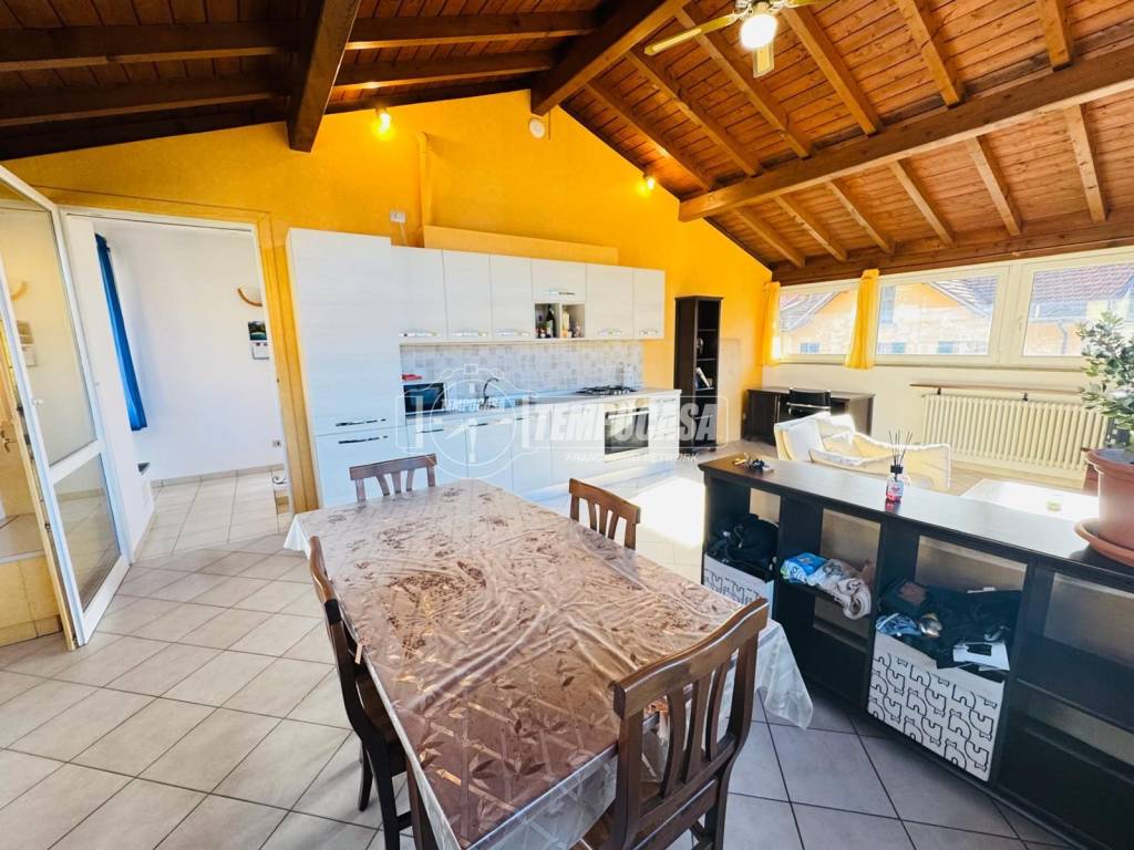 Appartamento a Tremezzina in Via Antica Regina 35/a - Foto 2