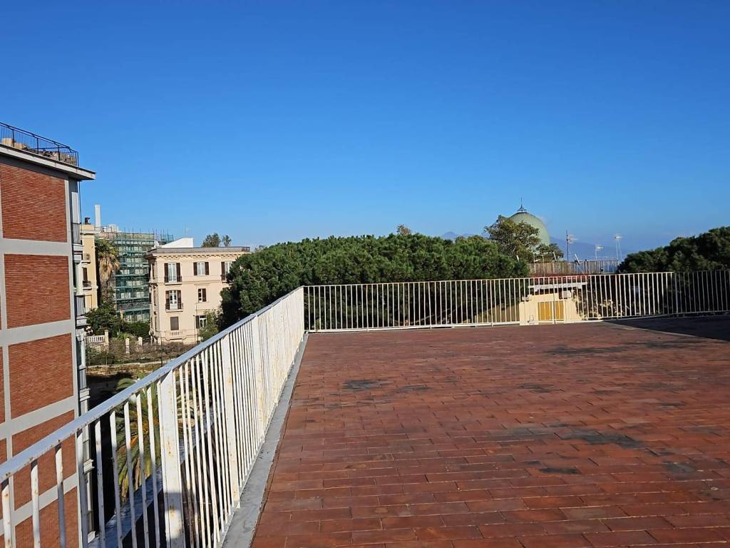 Appartamento a Napoli in Via Belsito, 17 - Foto 2