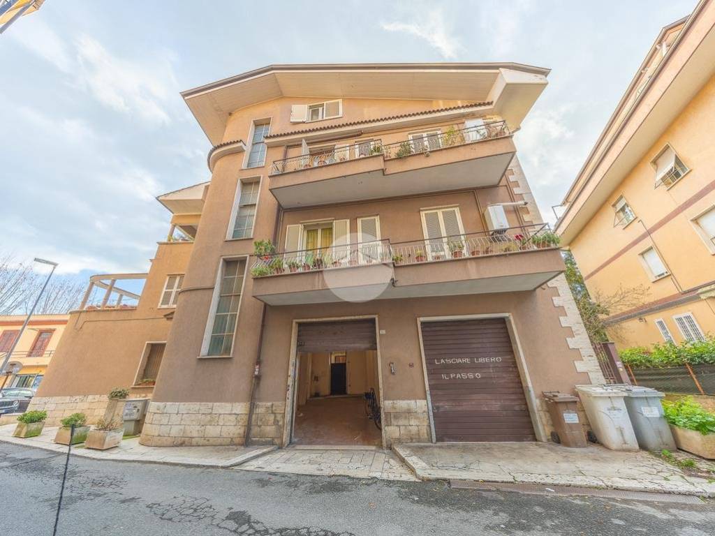 Immobile a Guidonia montecelio in Via Enrico Pezzi, 11 - Foto 3