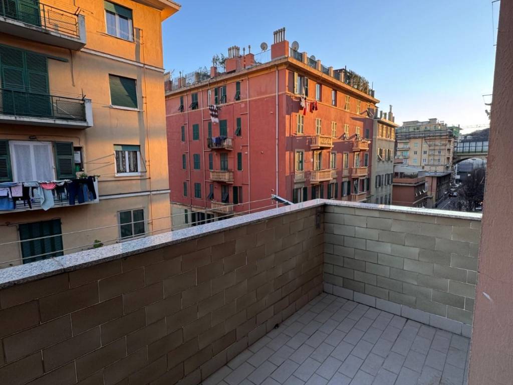 Appartamento a Genova in Via Faliero Vezzani, 14 - Foto 4
