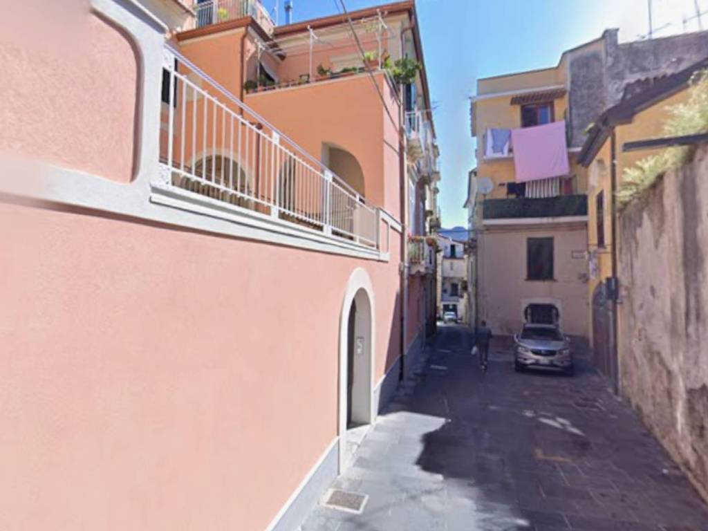 Appartamento a Cava de' tirreni in Via Raffaele Baldi - Foto 2