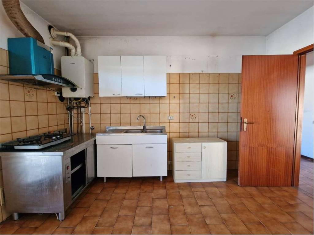 Appartamento a Borgomanero in VIA GIACOMO MATTEOTTI - Foto 3