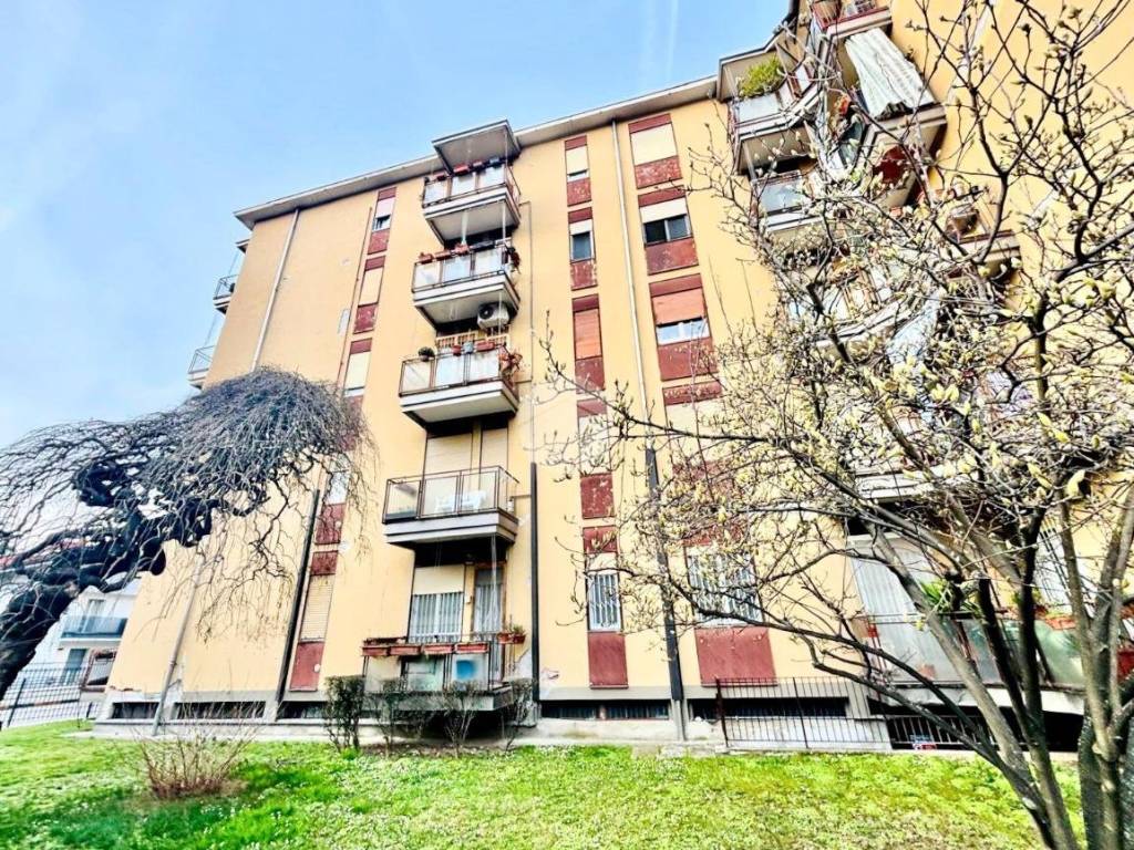 Appartamento a Monza in Via E. Salgari, 1 - Foto 2