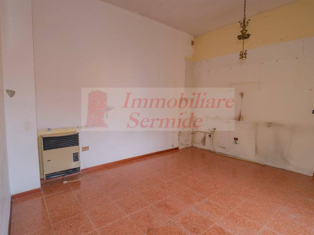 Appartamento a Sermide e felonica in Piazza Giuseppe Garibaldi, 11 - Foto 4