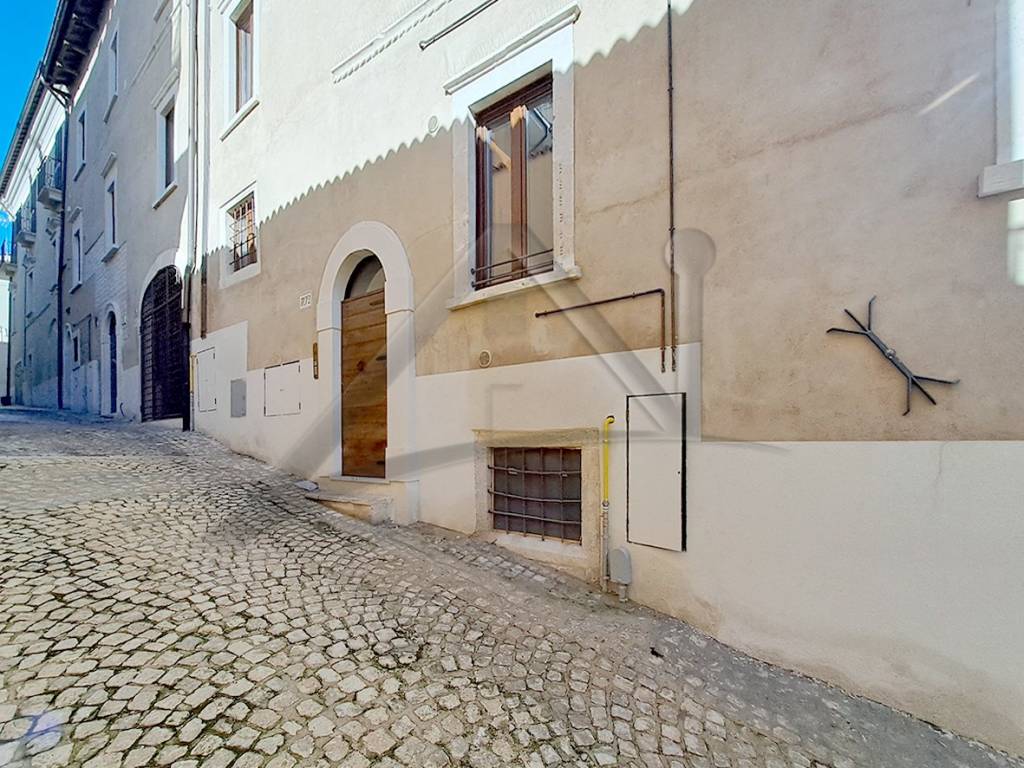 Appartamento a L'aquila in Via Lepidi, 12 - Foto 2