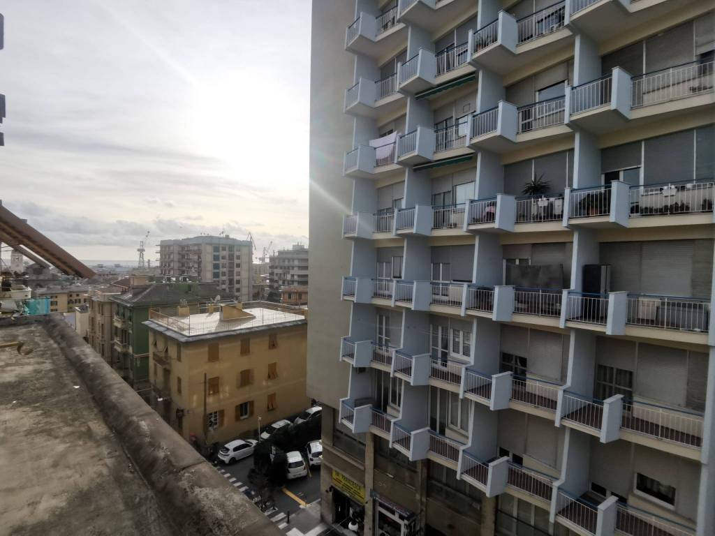 Appartamento a Genova in Via 24 Maggio - Foto 2