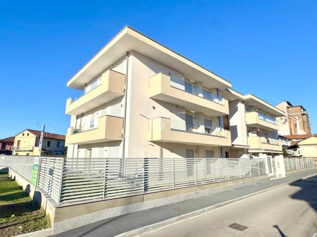 Appartamento a Cornaredo in VIA DANTE ALIGHIERI, 16 - Foto 3