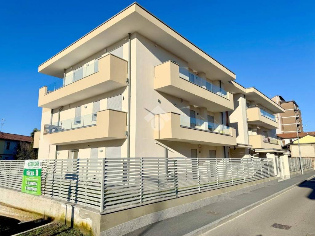 Appartamento a Cornaredo in VIA DANTE ALIGHIERI, 16 - Foto 5