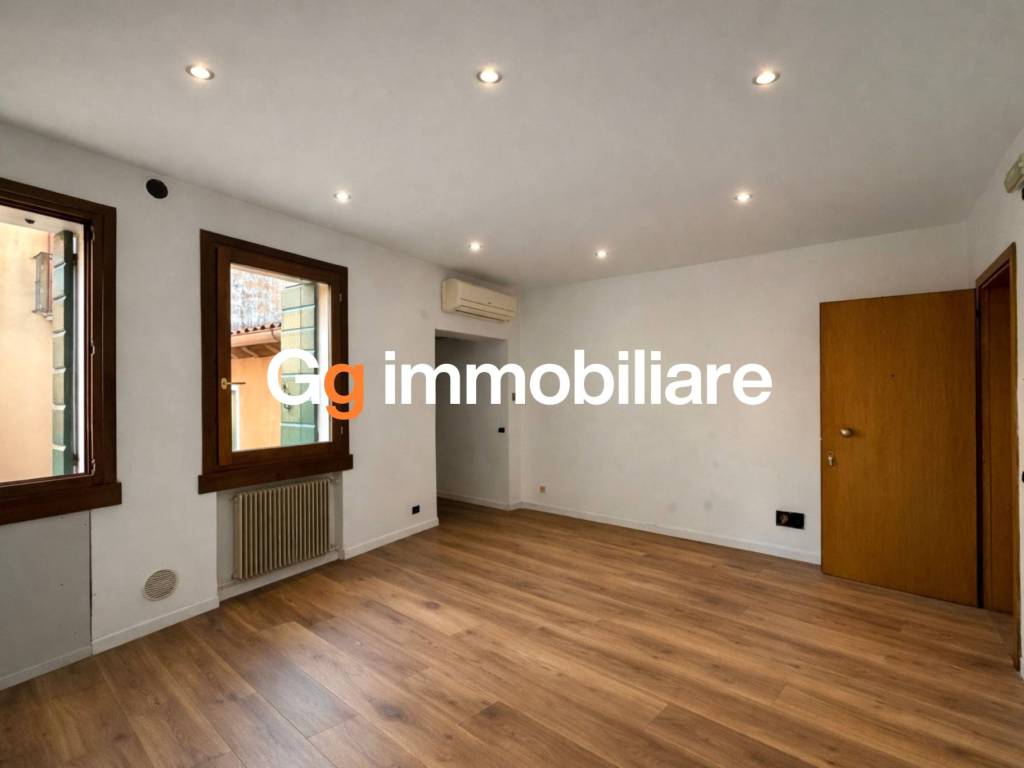 Appartamento a Castelfranco veneto in Via Roma, 30 - Foto 2