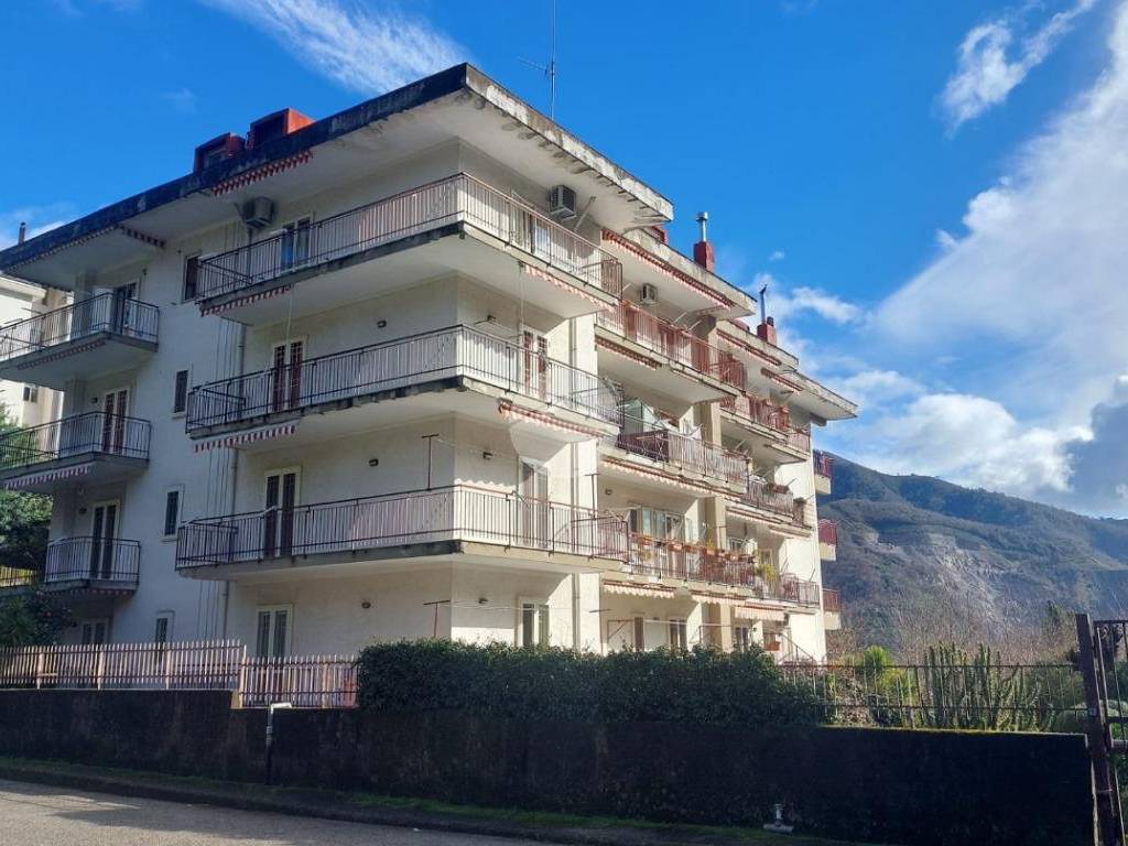 Appartamento a Pellezzano in Via Vittorio Emanuele, 04 - Foto 2