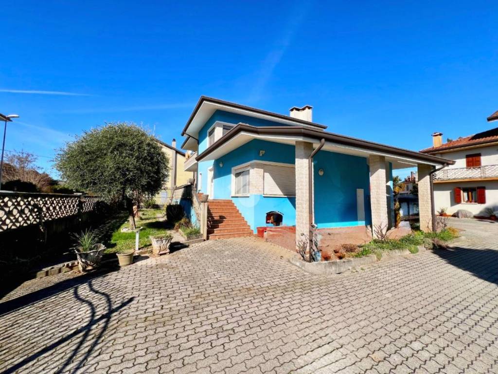 Villa a Sedegliano in Via Giovanni Batta Candotti, 22 - Foto 2