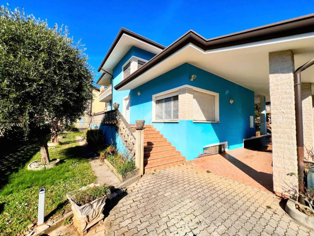 Villa a Sedegliano in Via Giovanni Batta Candotti, 22 - Foto 3