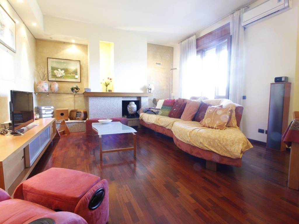 Appartamento a Cerro maggiore in Via Pietro Micca, 7 - Foto 2