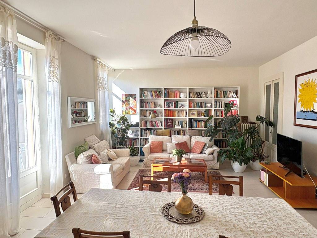 Appartamento a Arona in Via Roma, 33 - Foto 2