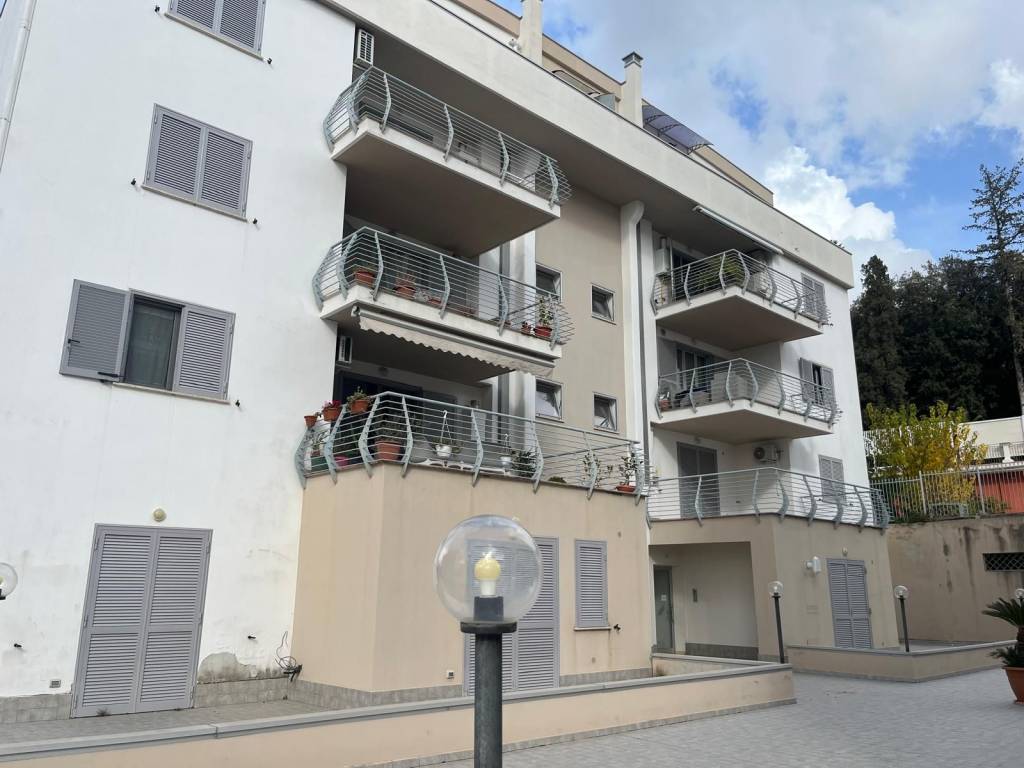 Appartamento a Caserta in Via Marzano - Foto 2