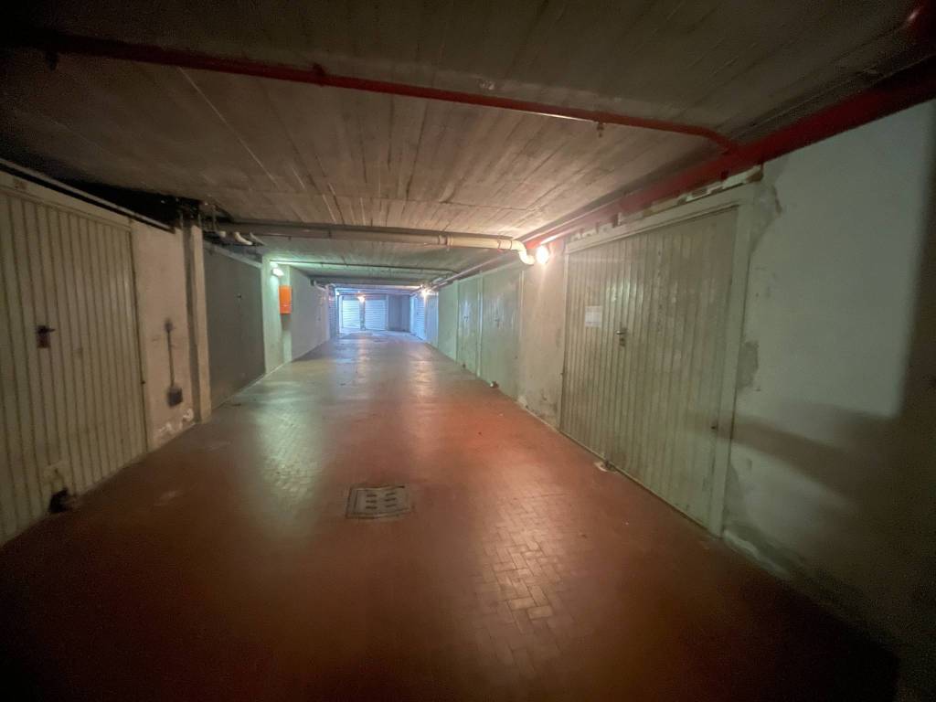 Box / garage a Genova in Via Emilio Salgari, 193 - Foto 2