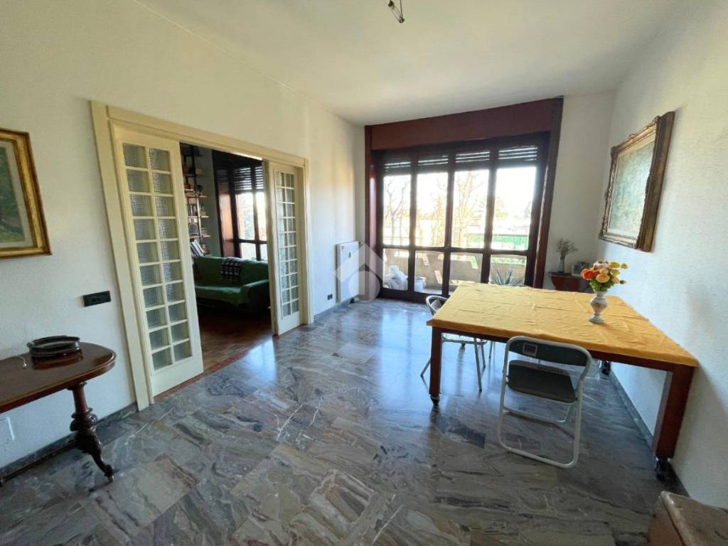 Appartamento a Saronno in Via Angelo Volonterio - Foto 3