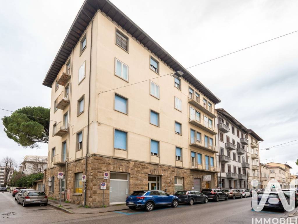 Appartamento a Prato in Via BRUNO BUOZZI - Foto 3