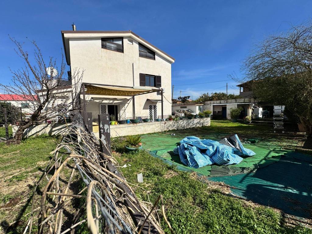 Villa a Giugliano in campania in Via Vicinale Masseria Vecchia - Foto 2