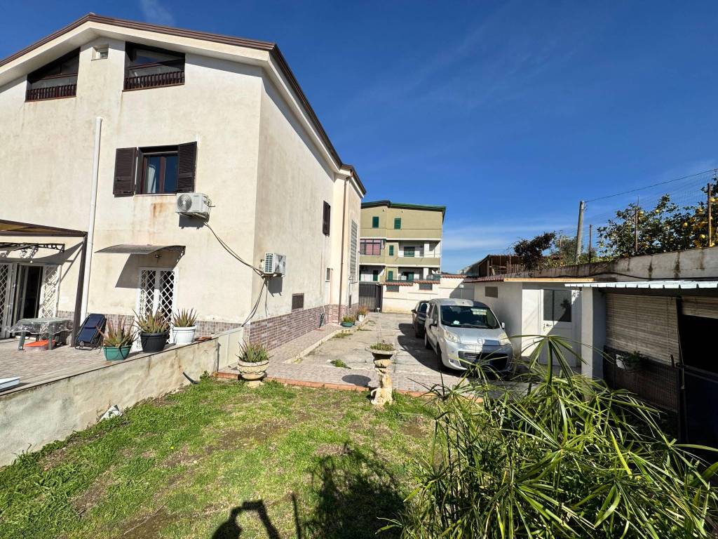 Villa a Giugliano in campania in Via Vicinale Masseria Vecchia - Foto 4