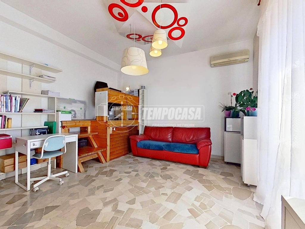 Appartamento a Legnano in Via Stelvio - Foto 2