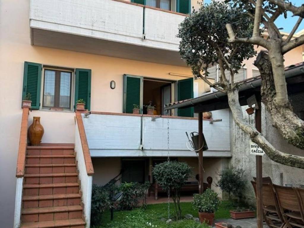 Villa a Poggio a caiano in via Becagli - Foto 2