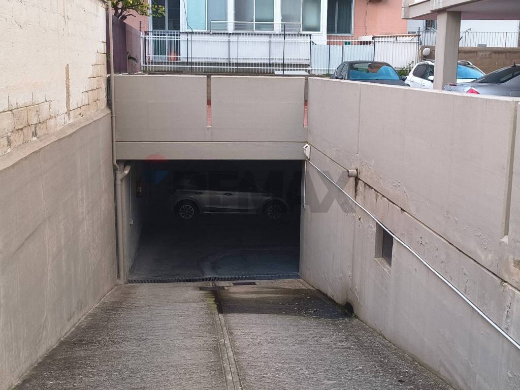 Box / garage a Bari in Via Roppo, 5 - Foto 2