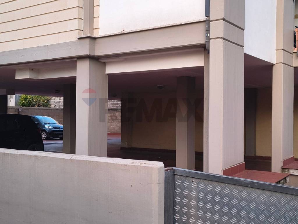 Box / garage a Bari in Via Roppo, 5 - Foto 3
