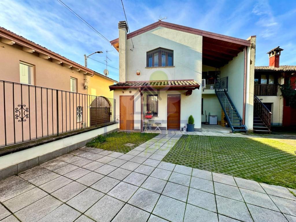 Casa indipendente a Grumello cremonese ed uniti in via cabrini 2 - Foto 3