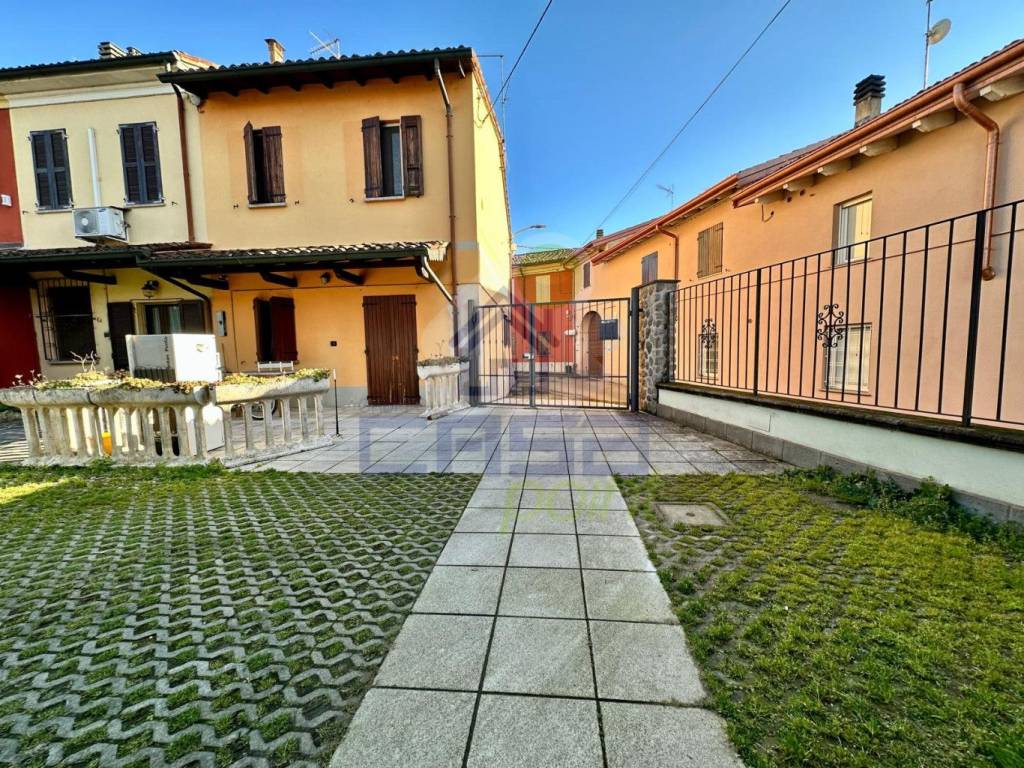 Casa indipendente a Grumello cremonese ed uniti in via cabrini 2 - Foto 5