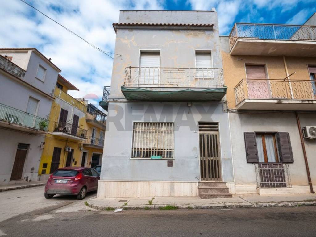 Casa indipendente a Pachino in Via Mariannina Coffa, 2 - Foto 2