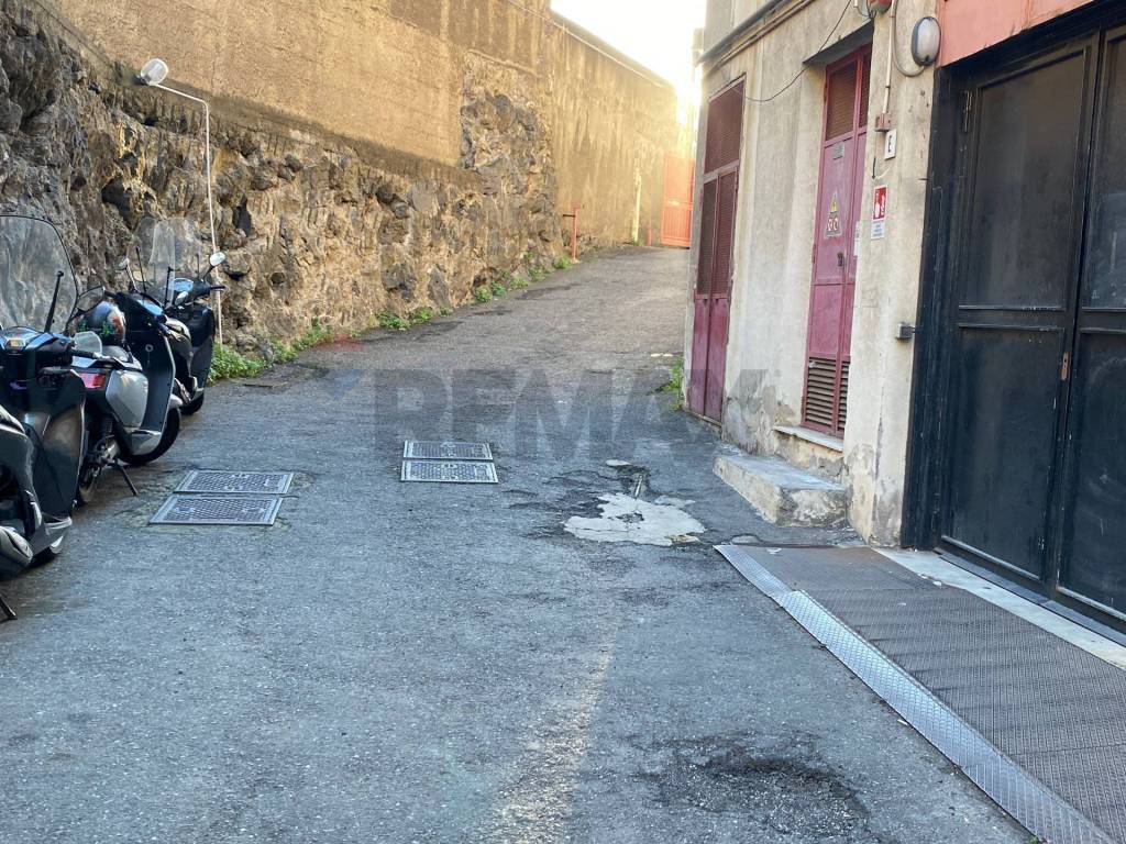Box / garage a Catania in viale Vittorio Veneto, 180 - Foto 3