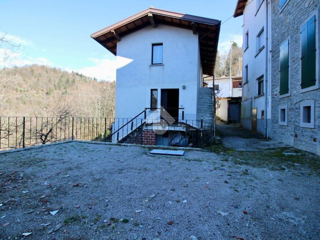 Appartamento a Grimacco in VIA lombai, 10 - Foto 2