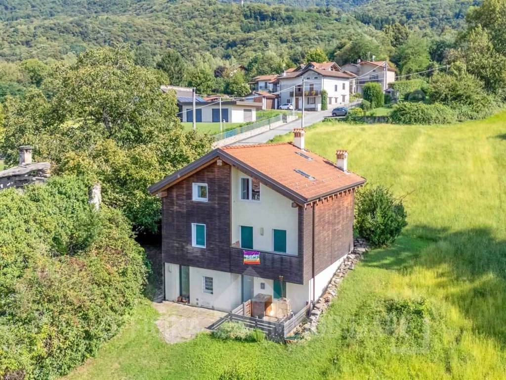 Casa indipendente a Colico in Via La Gera, 64 - Foto 2