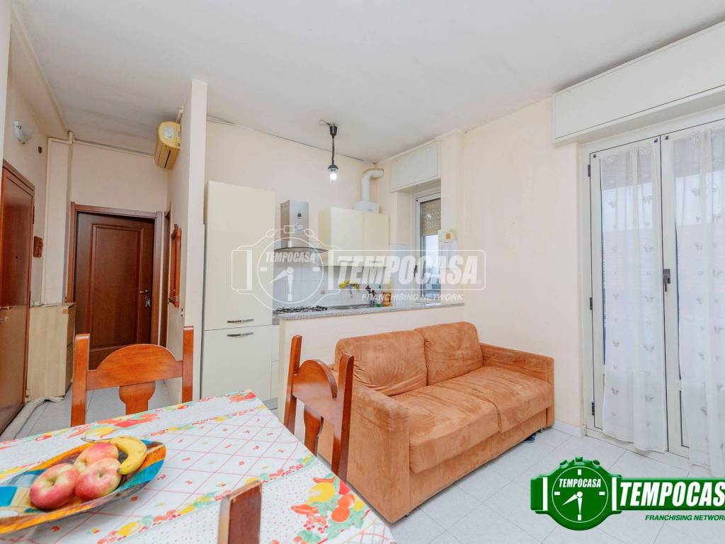 Appartamento a Corsico in Via Sant'Adele - Foto 4