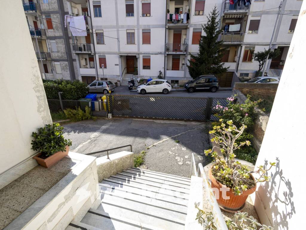 Appartamento a Catanzaro in Via Anile Antonino, 9 - Foto 3