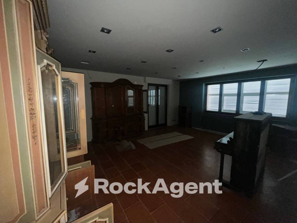 Palazzo / stabile a Varazze in Via Emilio Vecchia - Foto 4