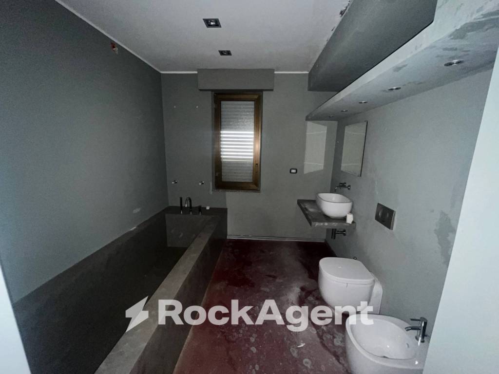 Palazzo / stabile a Varazze in Via Emilio Vecchia - Foto 5