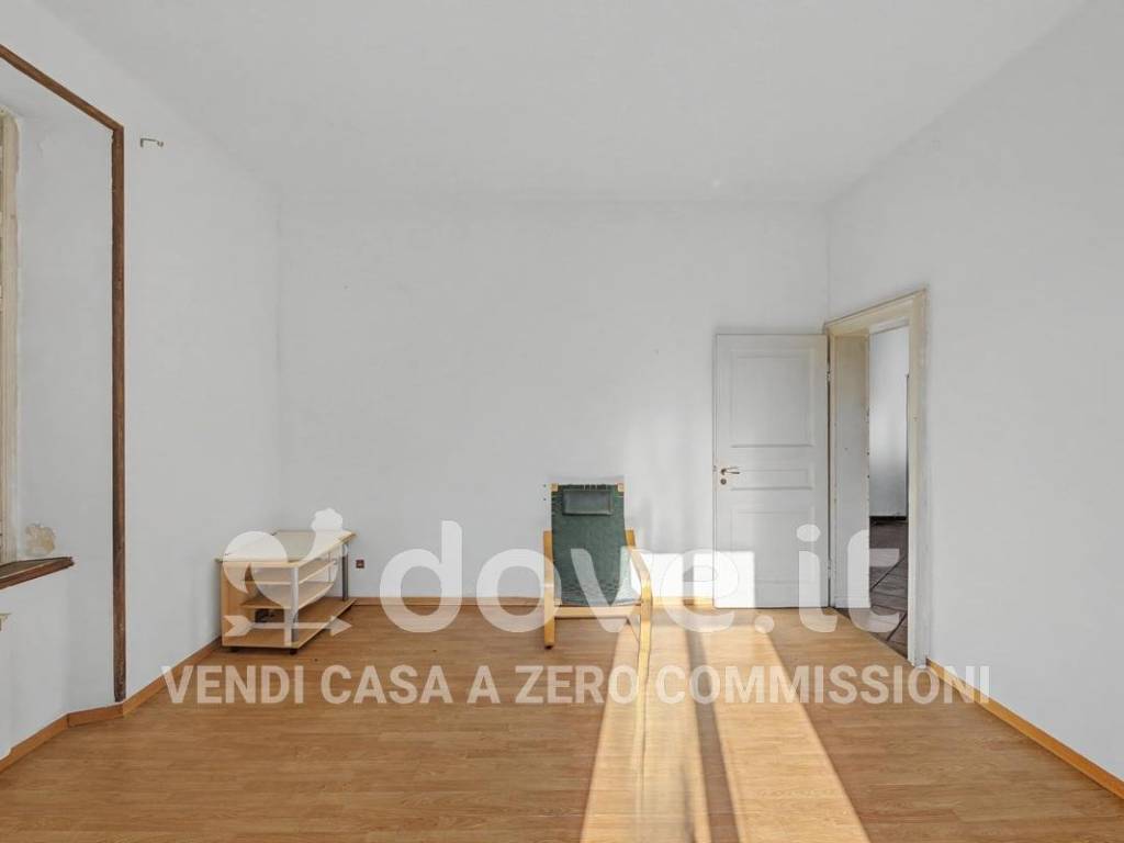 Appartamento a Luino in Via Creva - Foto 5