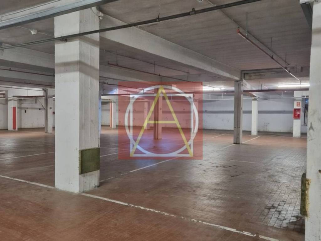 Box / garage a Bologna in Via Alfonso Torreggiani, 2 - Foto 4