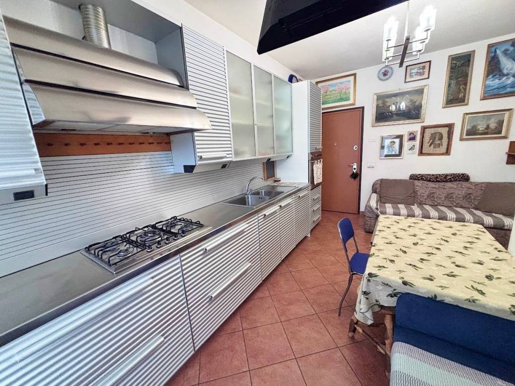 Appartamento a Bollate in Via 5 Giornate - Foto 2