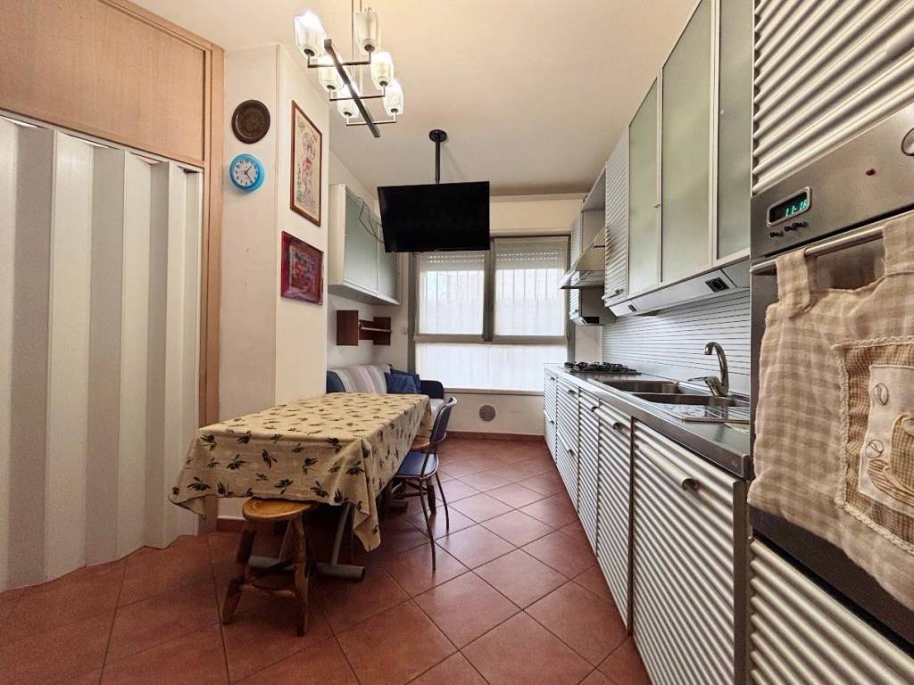 Appartamento a Bollate in Via 5 Giornate - Foto 5