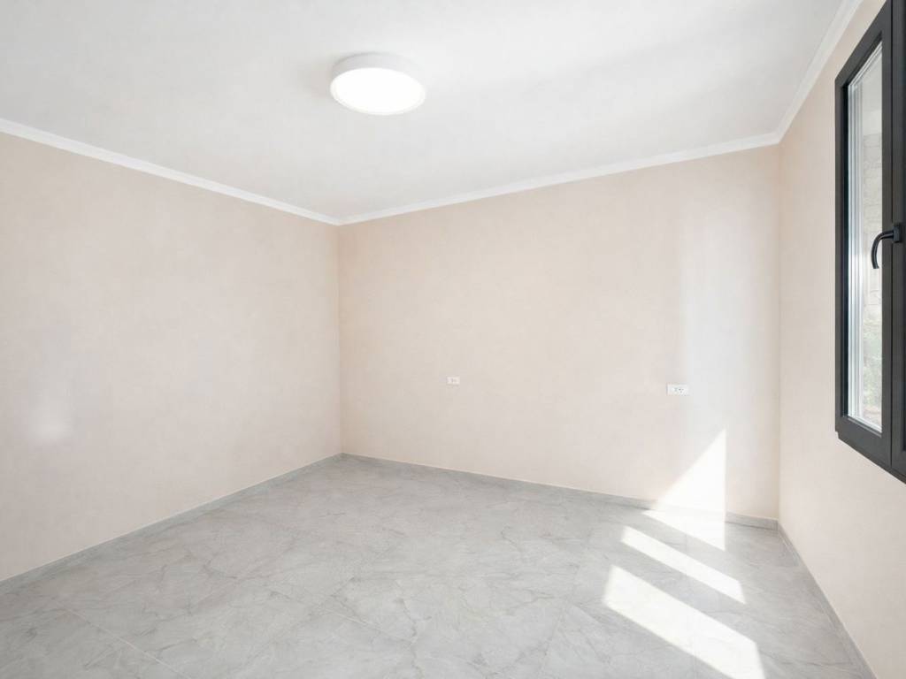 Villa a Legnago in Piazzetta G. Carducci, 1 - Foto 4
