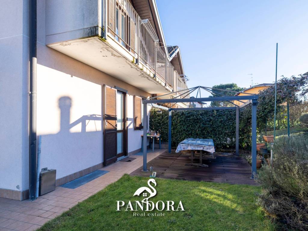 Villa a Besnate in Via Giosuè Carducci - Foto 5