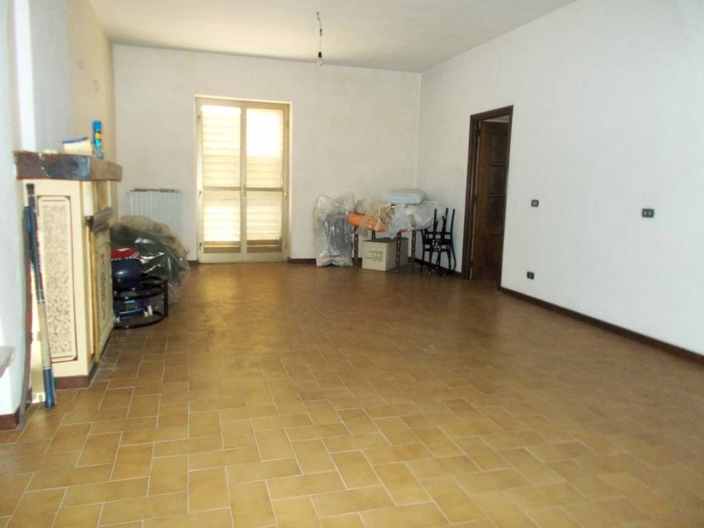 Appartamento a Acquaviva delle fonti in Estramurale San Pietro, 88 - Foto 2