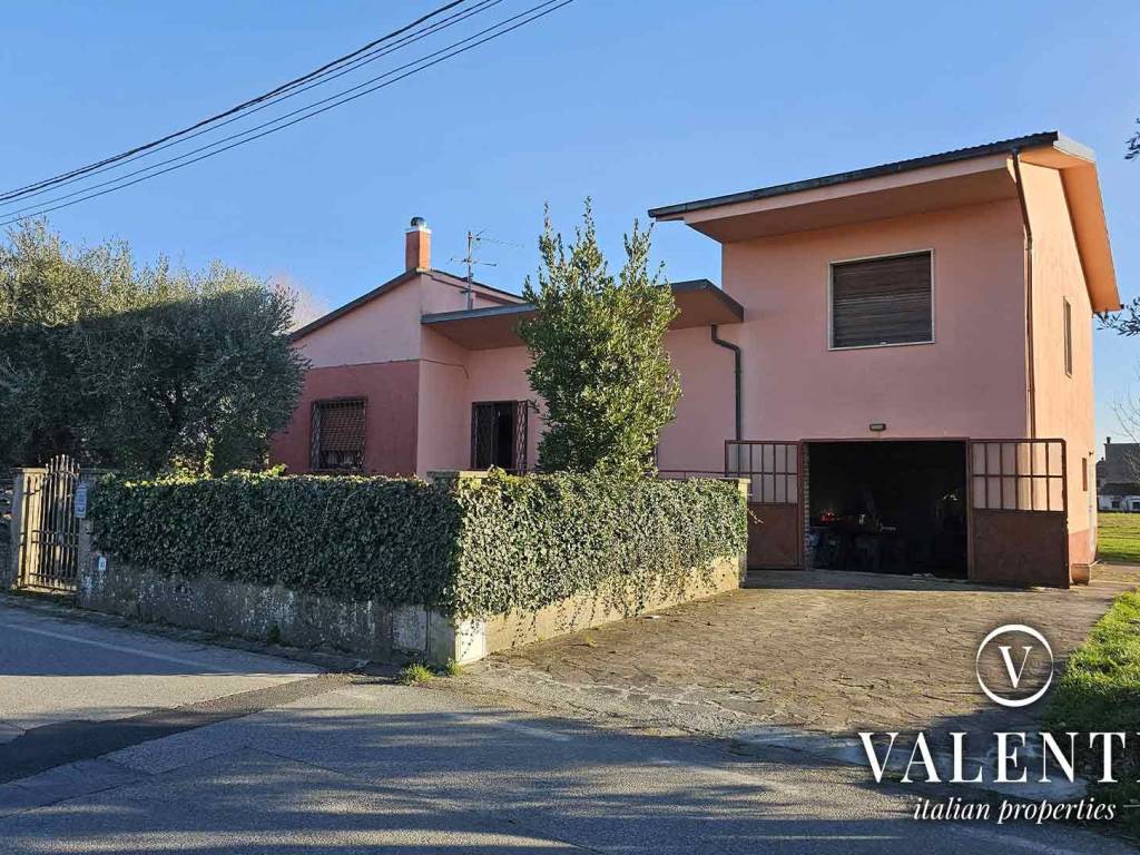 Appartamento a Capannori in Via della Chiesa di Gragnano, 10 - Foto 2