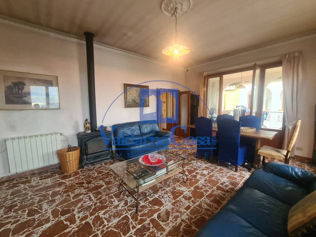 Villa a Castelfranco piandisco in Strada Provinciale della Castagneta - Foto 5